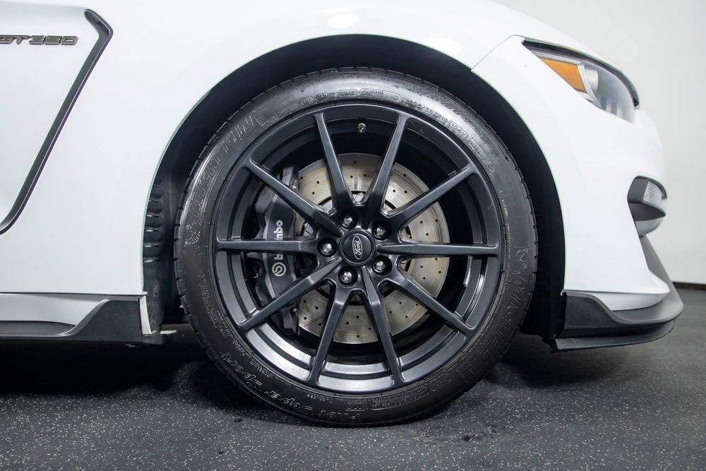 Used 2018 Ford Mustang Shelby GT350 RWD image 9