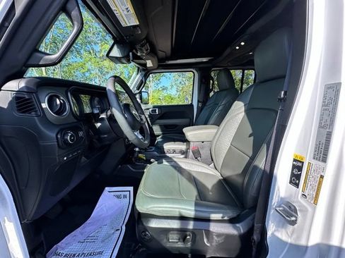 Used 2024 Jeep Wrangler High Altitude AWD/4WD image 23