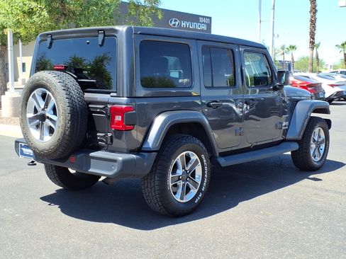Used 2019 Jeep Wrangler Unlimited Sahara AWD/4WD image 5