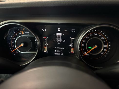 Used 2018 Jeep Wrangler Unlimited Sport S AWD/4WD image 23
