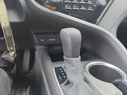 Used 2021 Toyota Camry LE FWD image 19