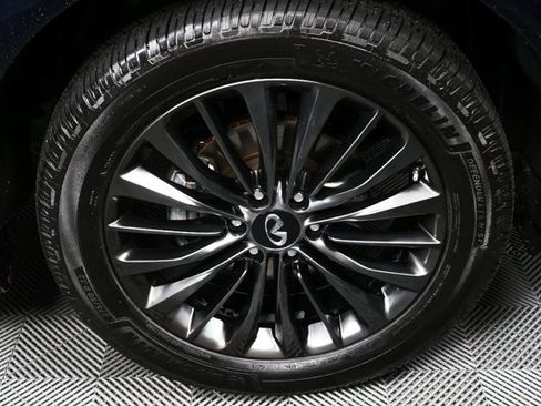 Used 2021 INFINITI QX80 Premium Select w/ All-Season Package image 35