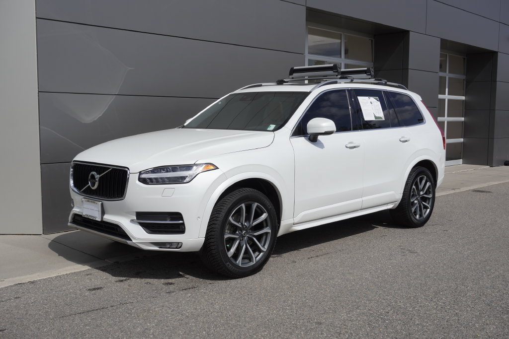 Used 2018 Volvo XC90 T6 Momentum w/ Convenience Package AWD/4WD image 3