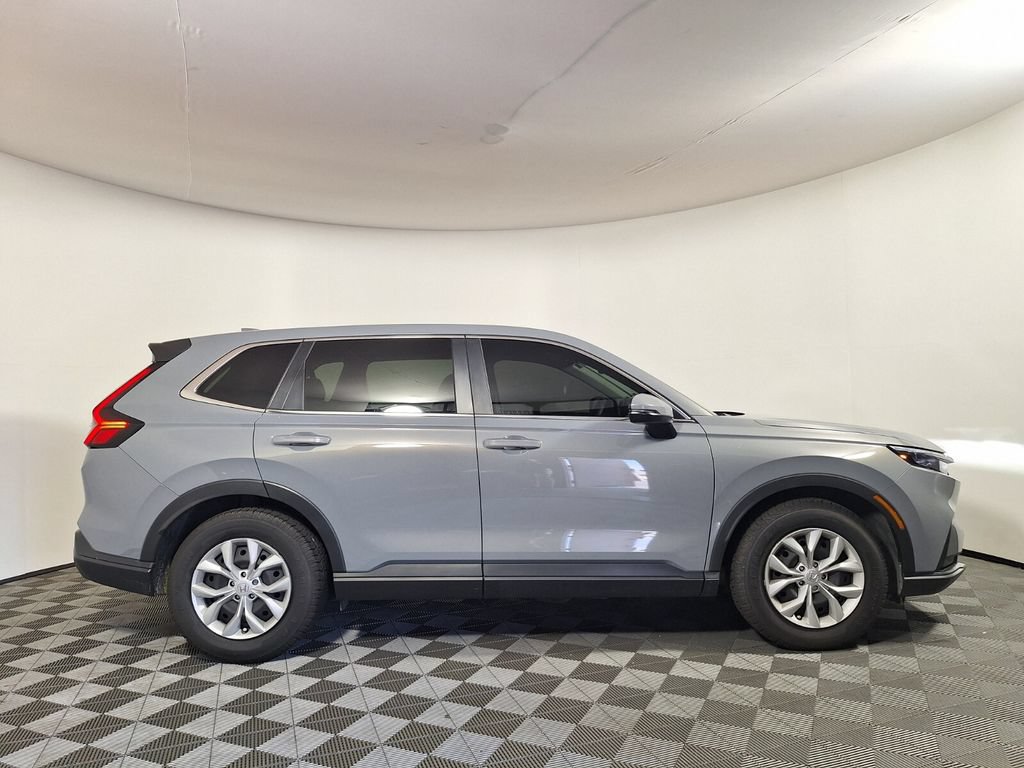 Used 2025 Honda CR-V LX image 4