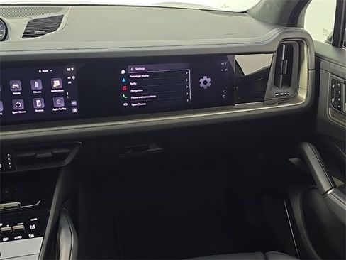 New 2025 Porsche Cayenne Turbo image 27