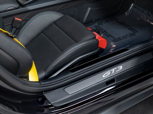 Used 2026 Porsche 911 GT3 RWD image 34