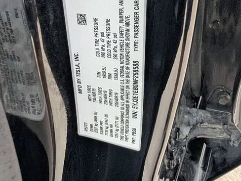 Used 2022 Tesla Model 3 Long Range AWD/4WD image 33