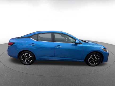 Used 2025 Nissan Sentra SV FWD image 16
