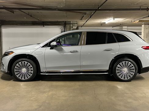 New 2025 Mercedes-Benz Maybach EQS 680 4MATIC image 2