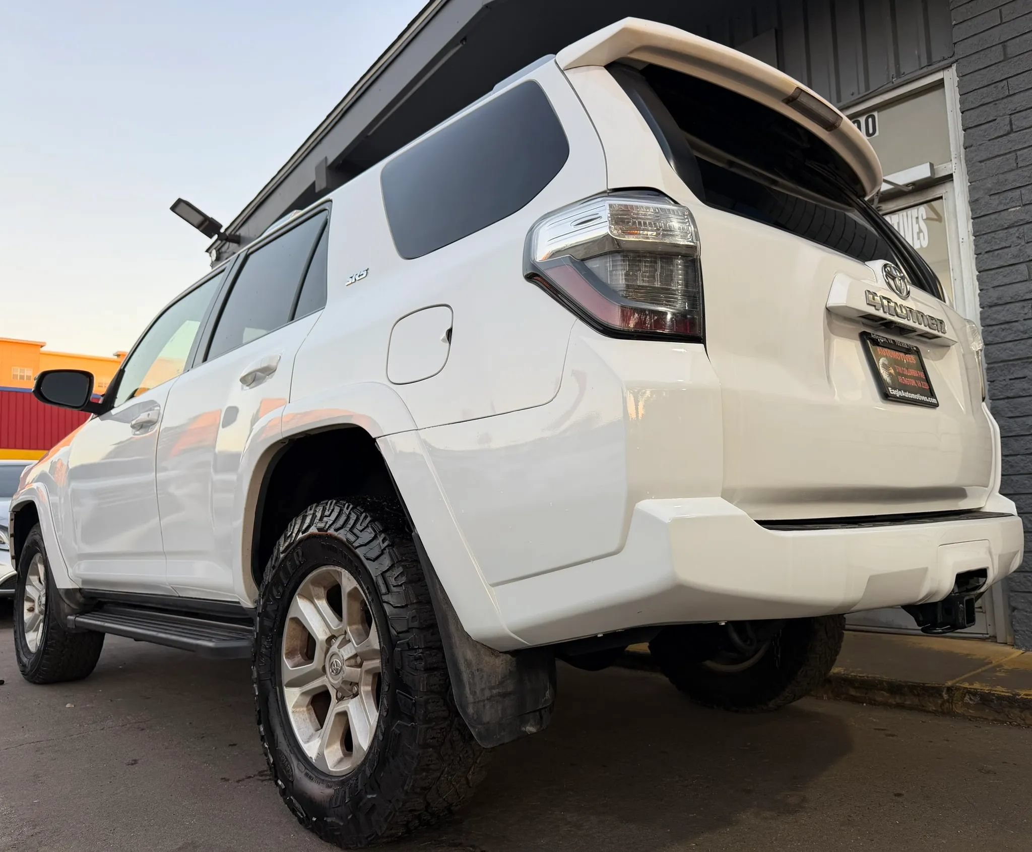 Used 2014 Toyota 4Runner SR5 AWD/4WD image 5