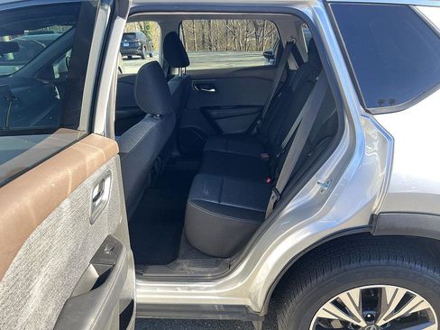 Certified 2023 Nissan Rogue SV image 21