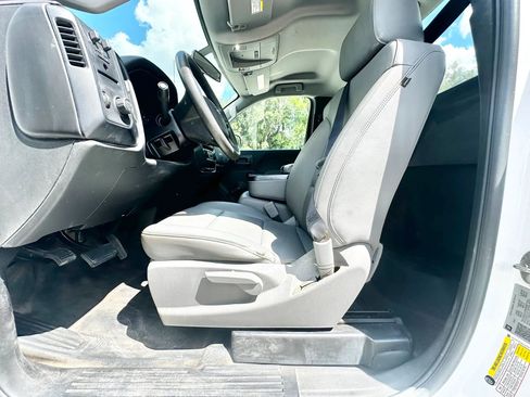 Used 2018 Chevrolet Silverado 2500 W/T RWD image 17