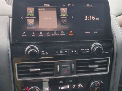 Used 2022 Nissan Armada SL w/ Captain's Chairs Package image 30