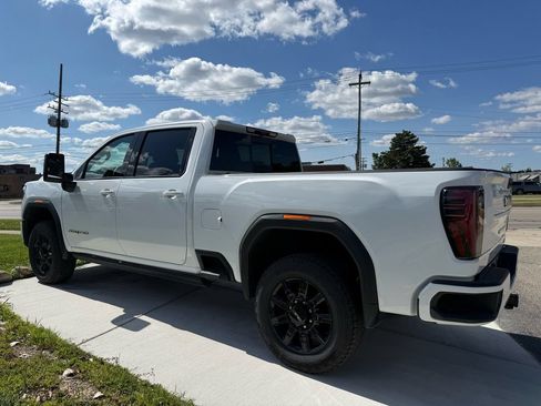 Used 2026 GMC Sierra 2500 AT4 w/ AT4 Premium Plus Package AWD/4WD image 3