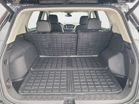 Certified 2023 GMC Terrain Denali w/ Black Diamond Edition AWD/4WD image 9