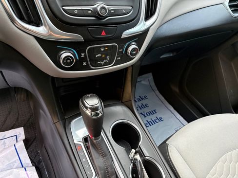 Used 2020 Chevrolet Equinox LS w/ LS Convenience Package image 32