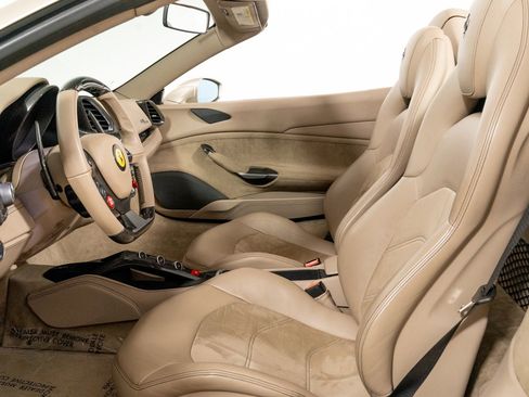 Used 2018 Ferrari 488 Spider image 27