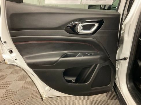 Used 2024 Jeep Compass Trailhawk image 28