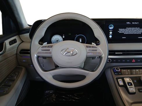 Used 2024 Hyundai Palisade Calligraphy FWD image 12