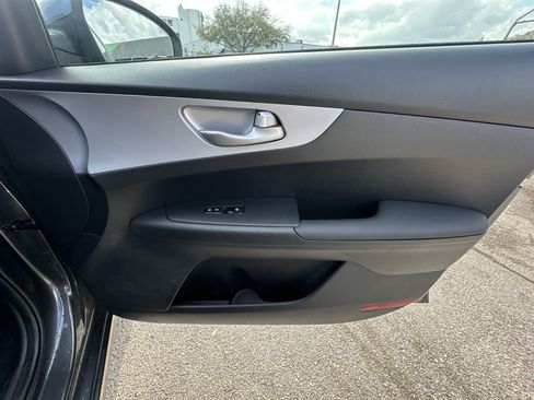 Certified 2024 Kia Forte LXS image 31