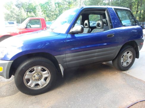 Used 1998 Toyota RAV4 2WD 2-Door image 5