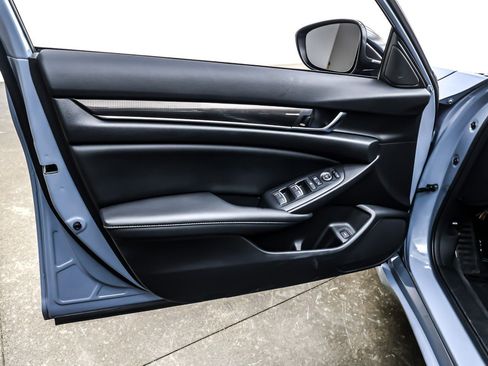 Used 2022 Honda Accord Sport image 21