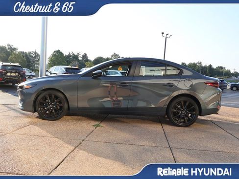Used 2023 MAZDA MAZDA3 s FWD image 3