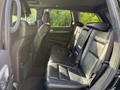 Used 2021 Jeep Grand Cherokee Limited image 10