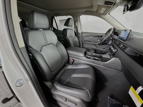 New 2025 Honda Pilot Touring image 37