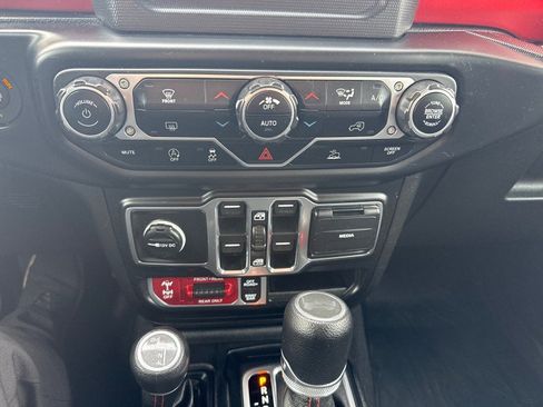 Used 2021 Jeep Wrangler Unlimited Rubicon AWD/4WD image 26