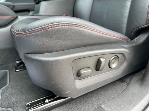 Used 2024 Chevrolet Colorado Z71 w/ Z71 Convenience Package 2 image 24