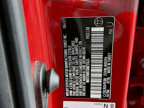 Used 2021 Toyota C-HR XLE image 12