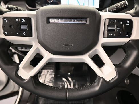 Used 2025 Land Rover Defender 110 S AWD/4WD image 42