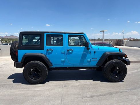 Used 2017 Jeep Wrangler Unlimited Sport w/ Connectivity Group AWD/4WD image 3