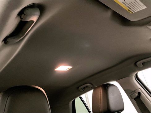 Used 2019 Chevrolet Trax LT w/ LT Convenience Package image 21