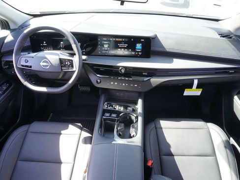 Certified 2025 Nissan Murano SV image 11