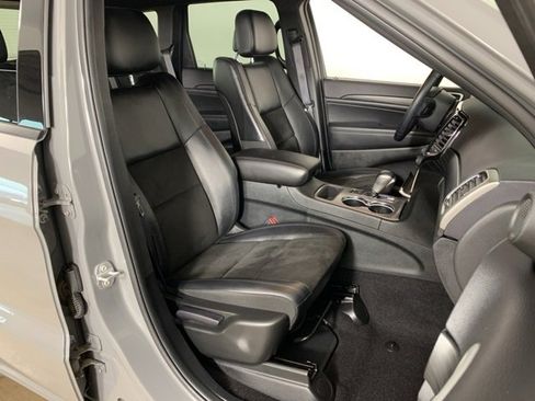 Used 2021 Jeep Grand Cherokee Laredo X image 35