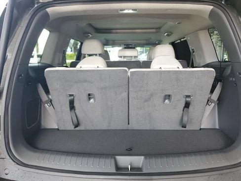 Used 2024 Hyundai Santa Fe Limited FWD image 6
