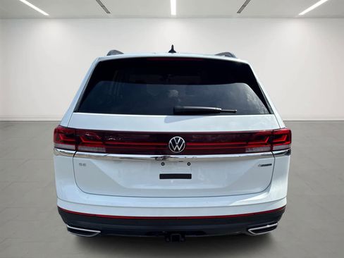 Used 2025 Volkswagen Atlas SE AWD/4WD image 5