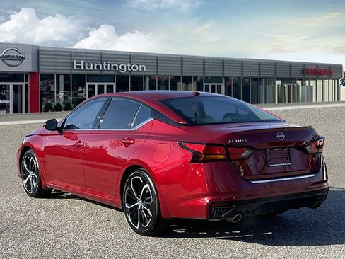 Certified 2023 Nissan Altima 2.5 SR w/ SR Premium Package image 8