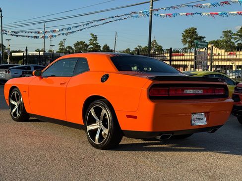Used 2014 Dodge Challenger R/T image 6