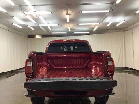 New 2026 GMC Canyon Elevation w/ Convenience Package image 8