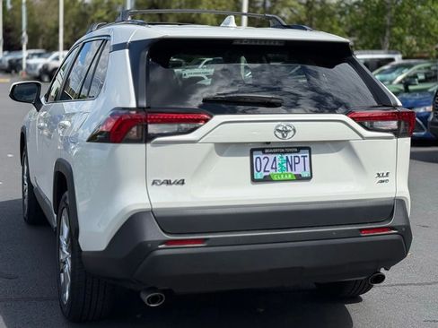 Certified 2022 Toyota RAV4 XLE Premium AWD/4WD image 3