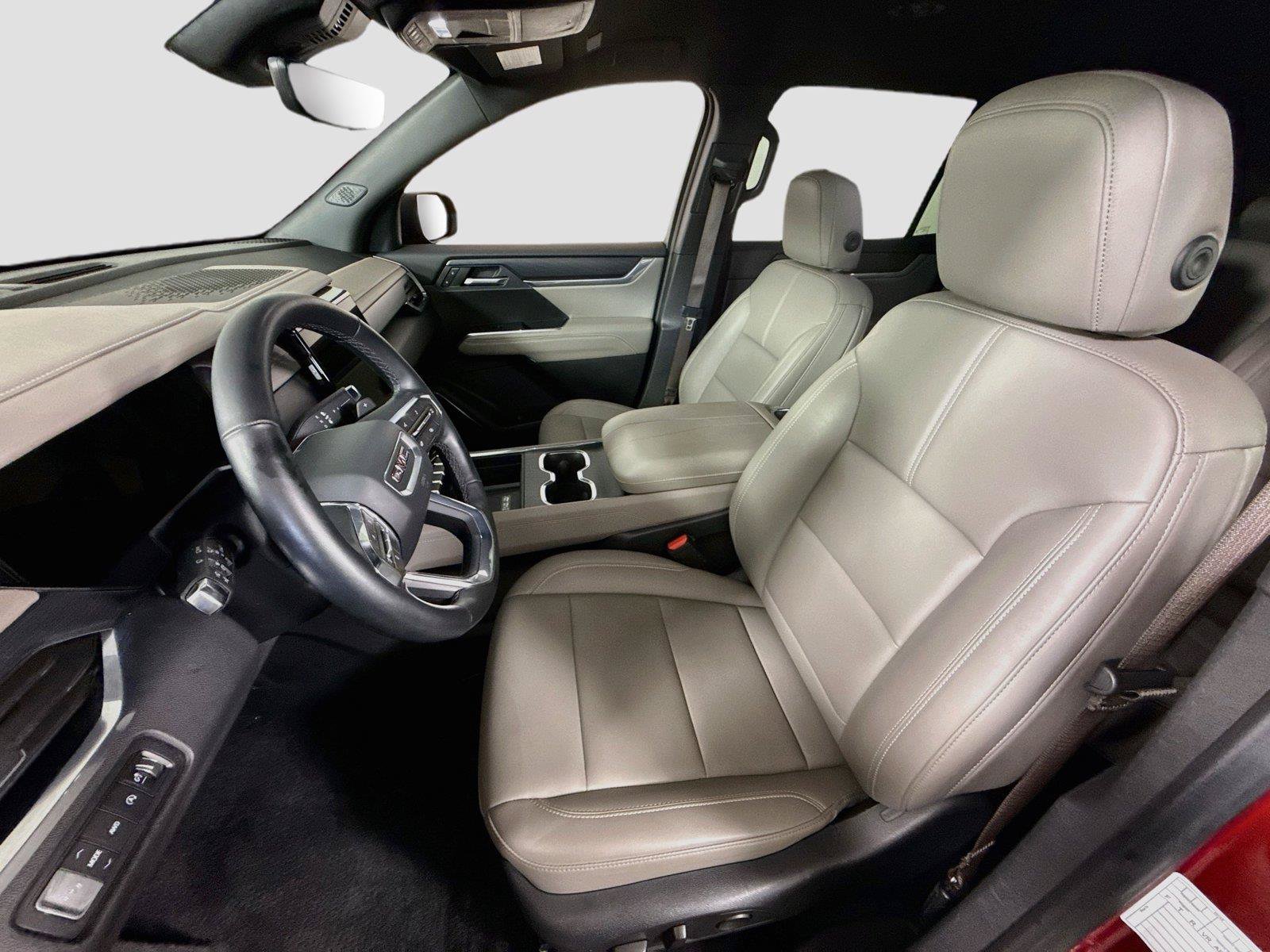 Used 2026 GMC Acadia Elevation w/ Elevation Premium Package AWD/4WD image 12