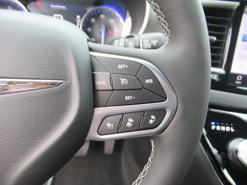 New 2026 Chrysler Voyager LX image 19