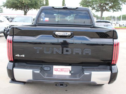 Used 2023 Toyota Tundra Limited AWD/4WD image 7