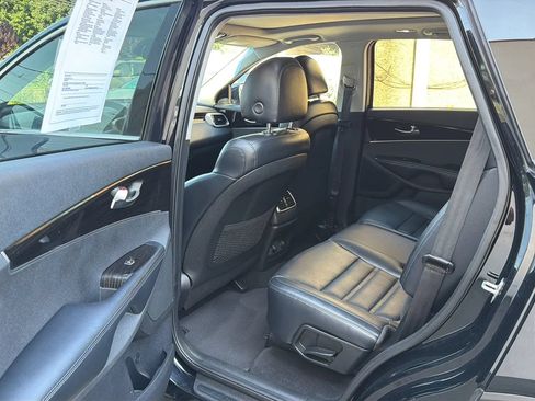 Used 2019 Kia Sorento EX AWD/4WD image 28