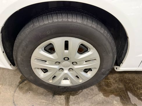 Used 2016 Dodge Grand Caravan SE w/ Quick Order Package 29E SE image 32