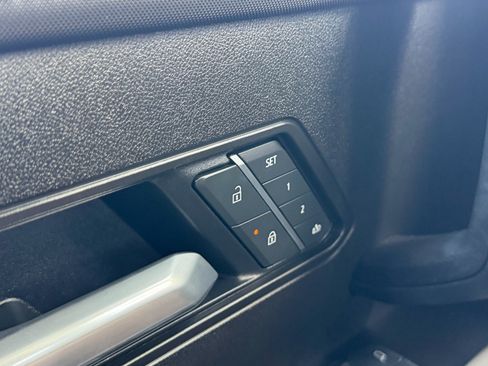 Used 2025 GMC Hummer EV 2X AWD/4WD image 28