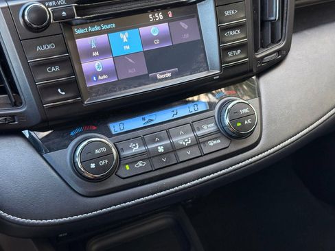 Used 2018 Toyota RAV4 XLE AWD/4WD image 41